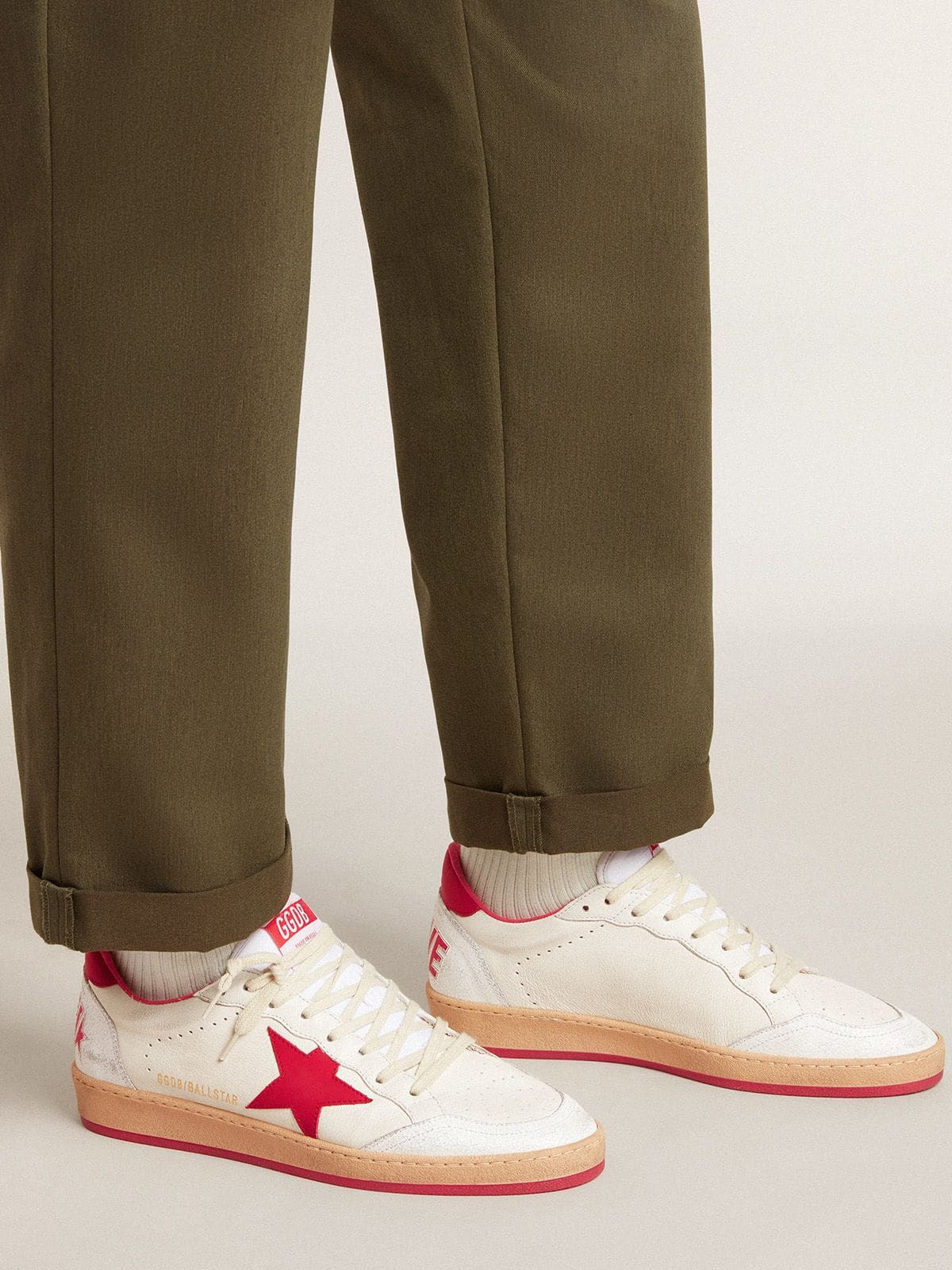 Men’s Ball Star  Wishes in white leather with a red star and heel tab - 3