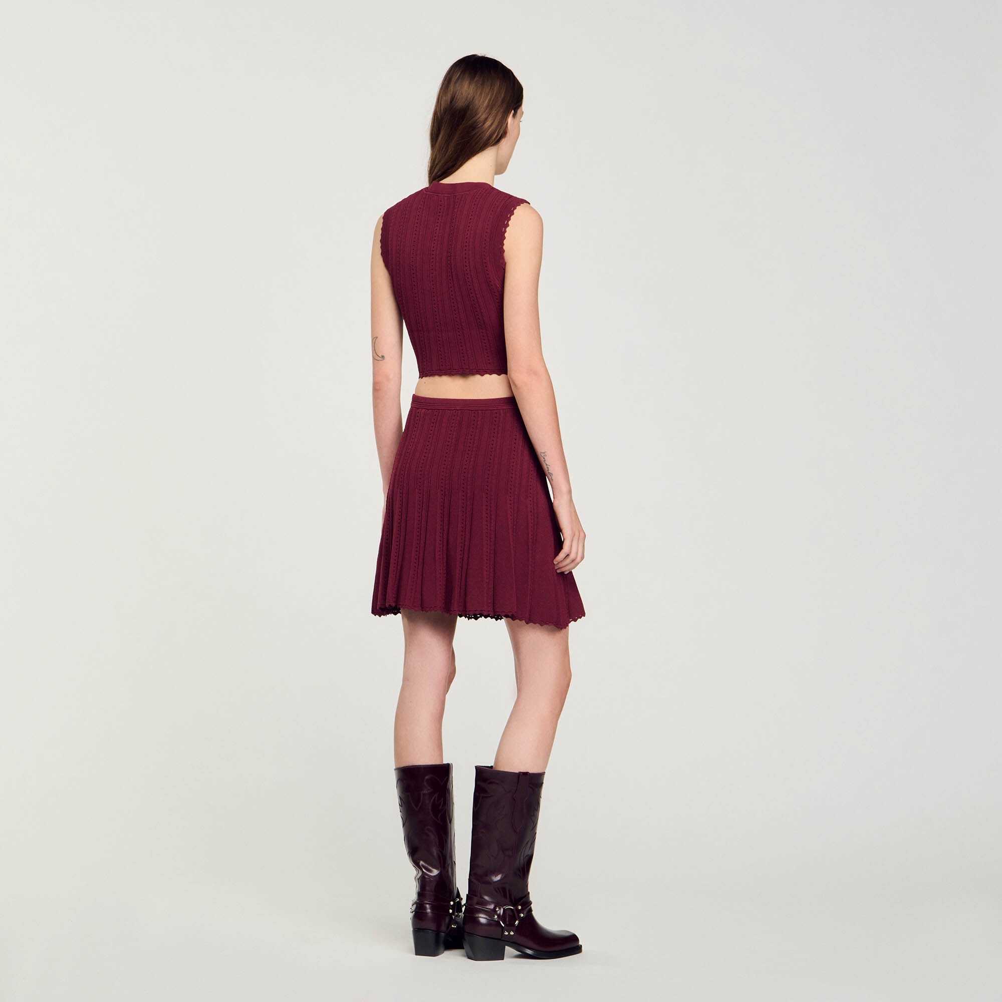 SLEEVELESS SHORT SWEATER - 6