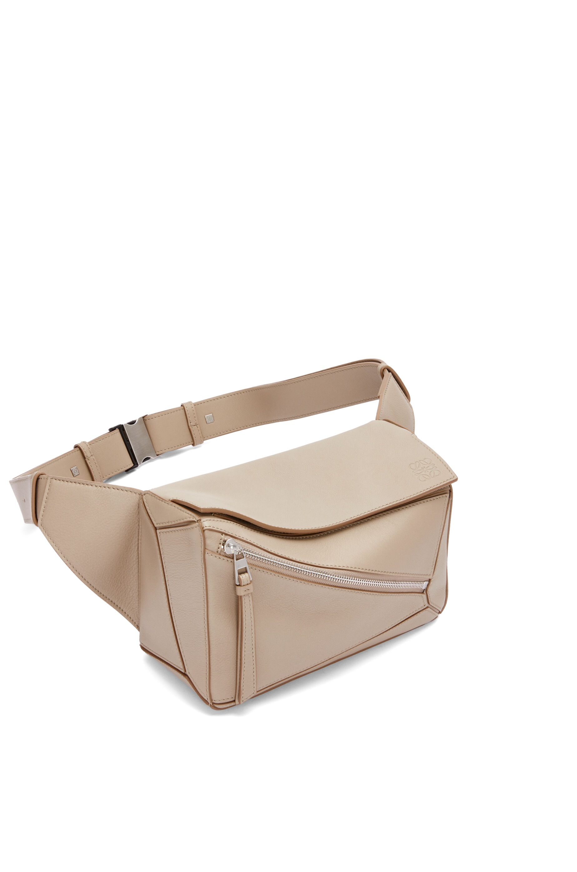 Small Puzzle bumbag in classic calfskin - 3