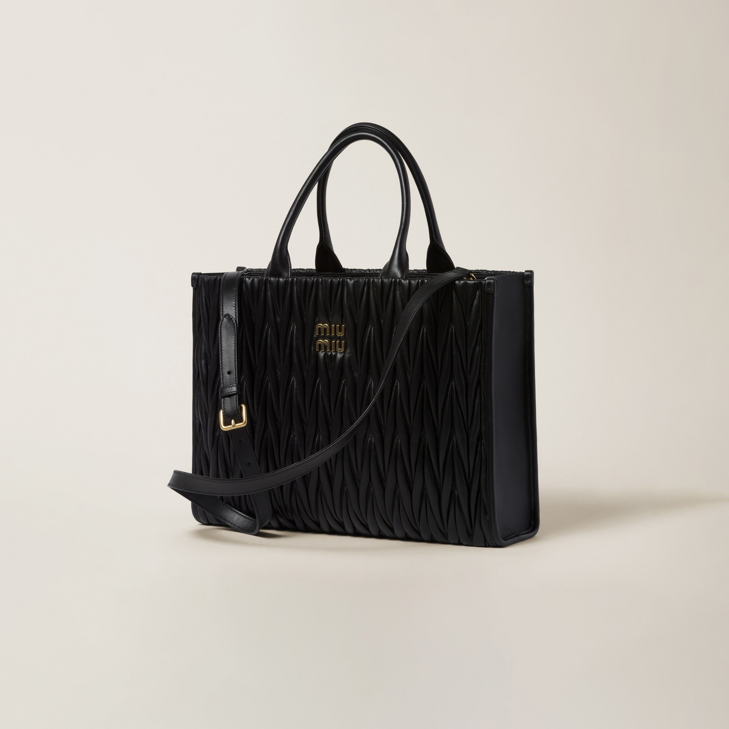 トートバッグ MIU MIU Matelasse Nappa Leather Tote Miu Miu Matelassé Leather Tote Bag | Neutrals | FARFETCH