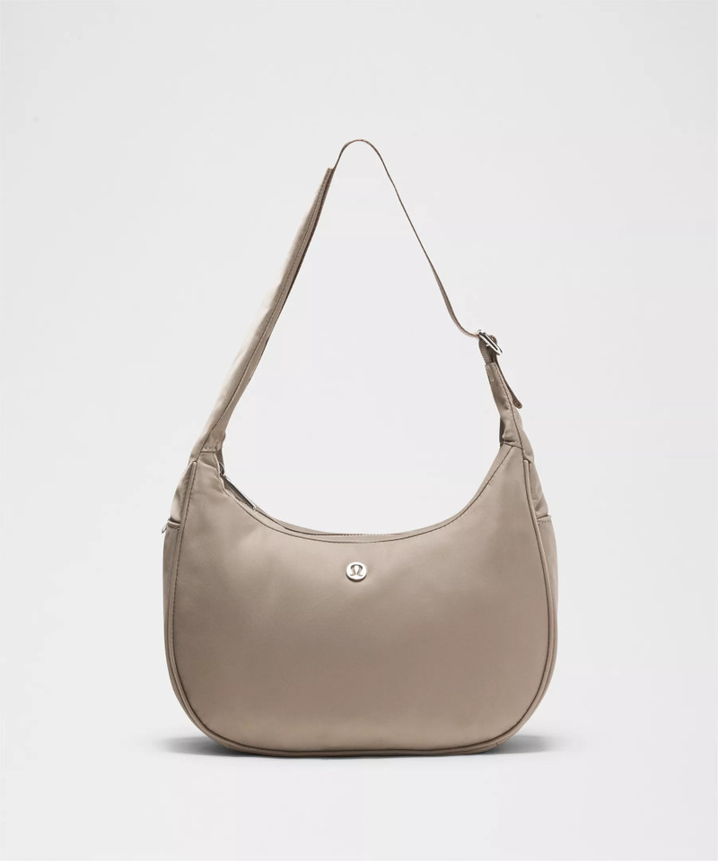 City Essentials Shoulder Bag 4L 1