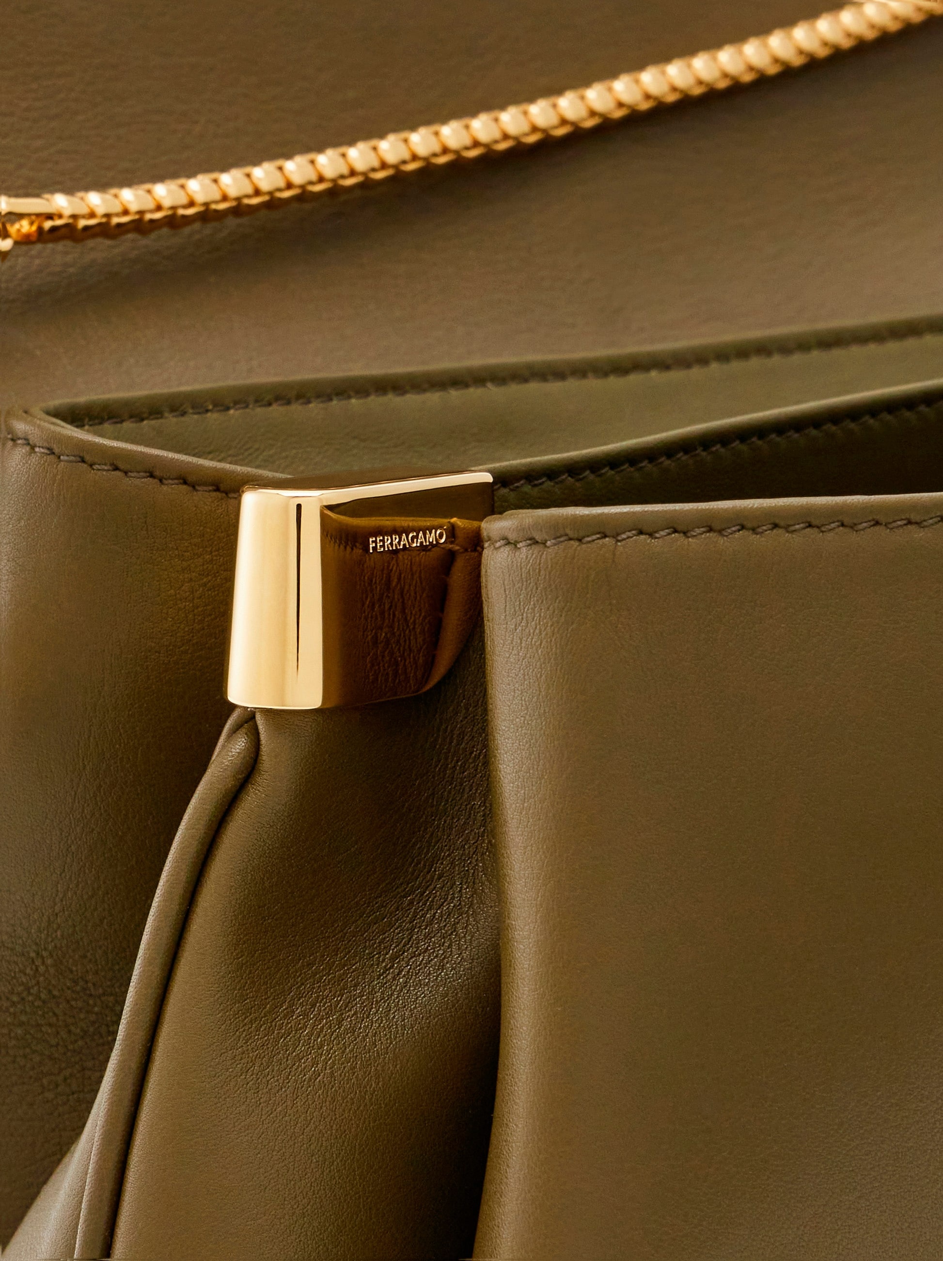 Front flap crossbody bag (M) - 10