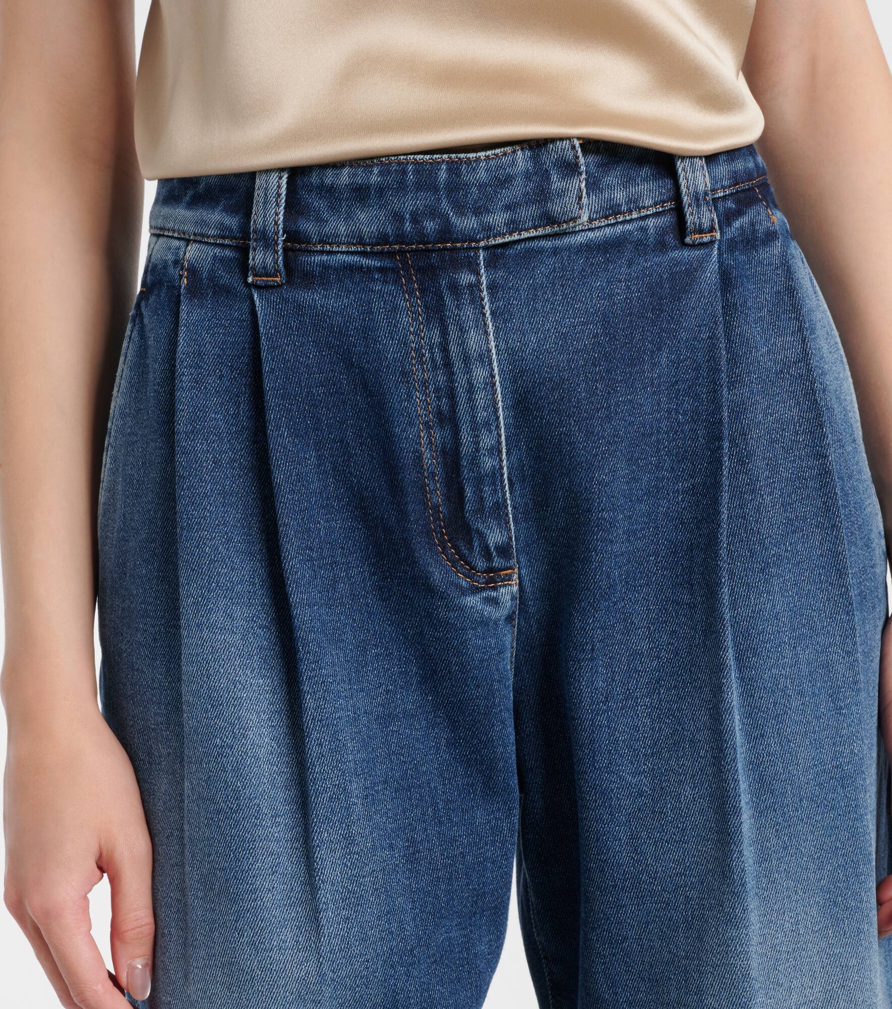 Mid-rise wide-leg jeans - 4