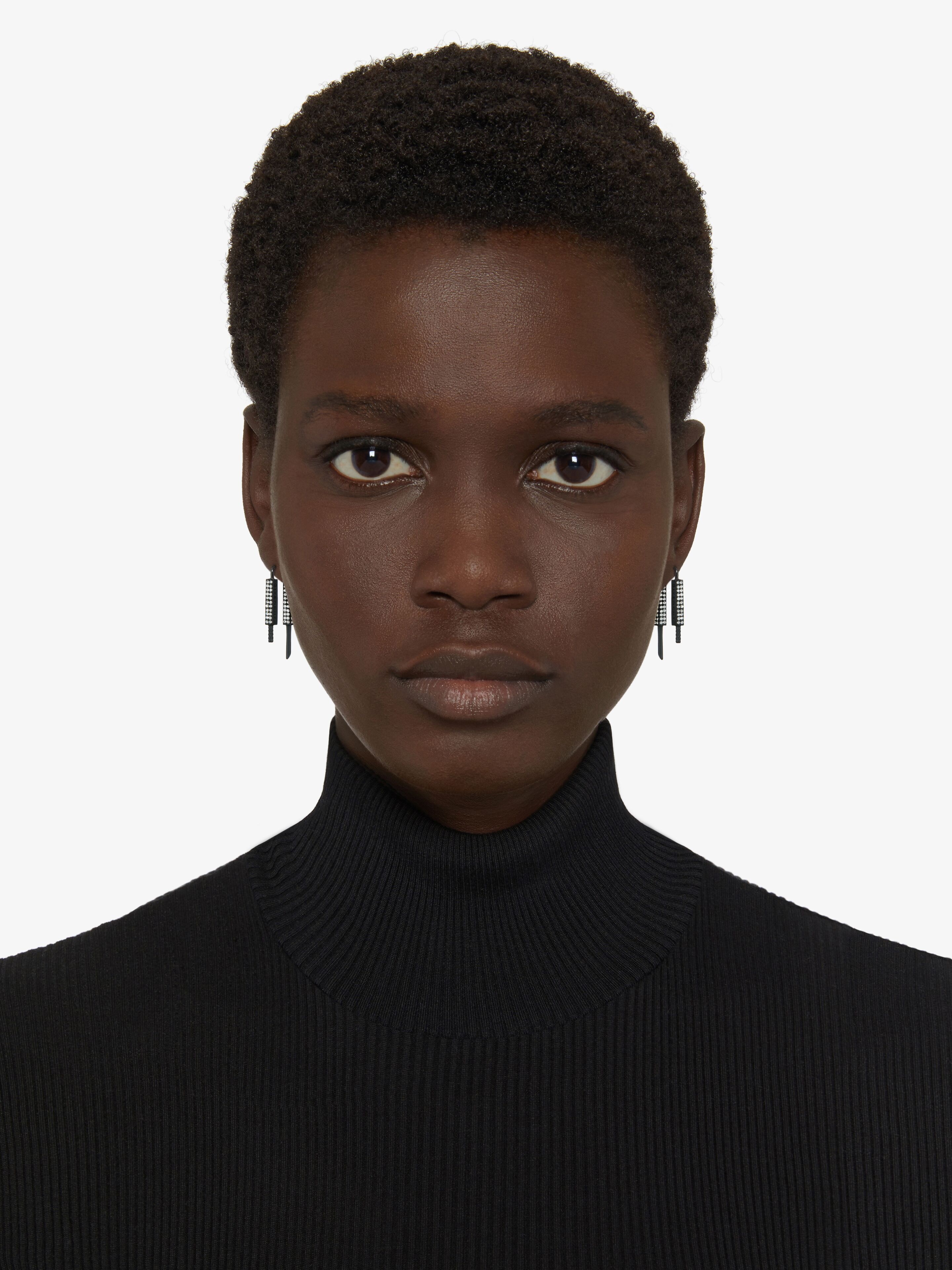 U LOCK BLACK EARRINGS WITH CRYSTALS - 3