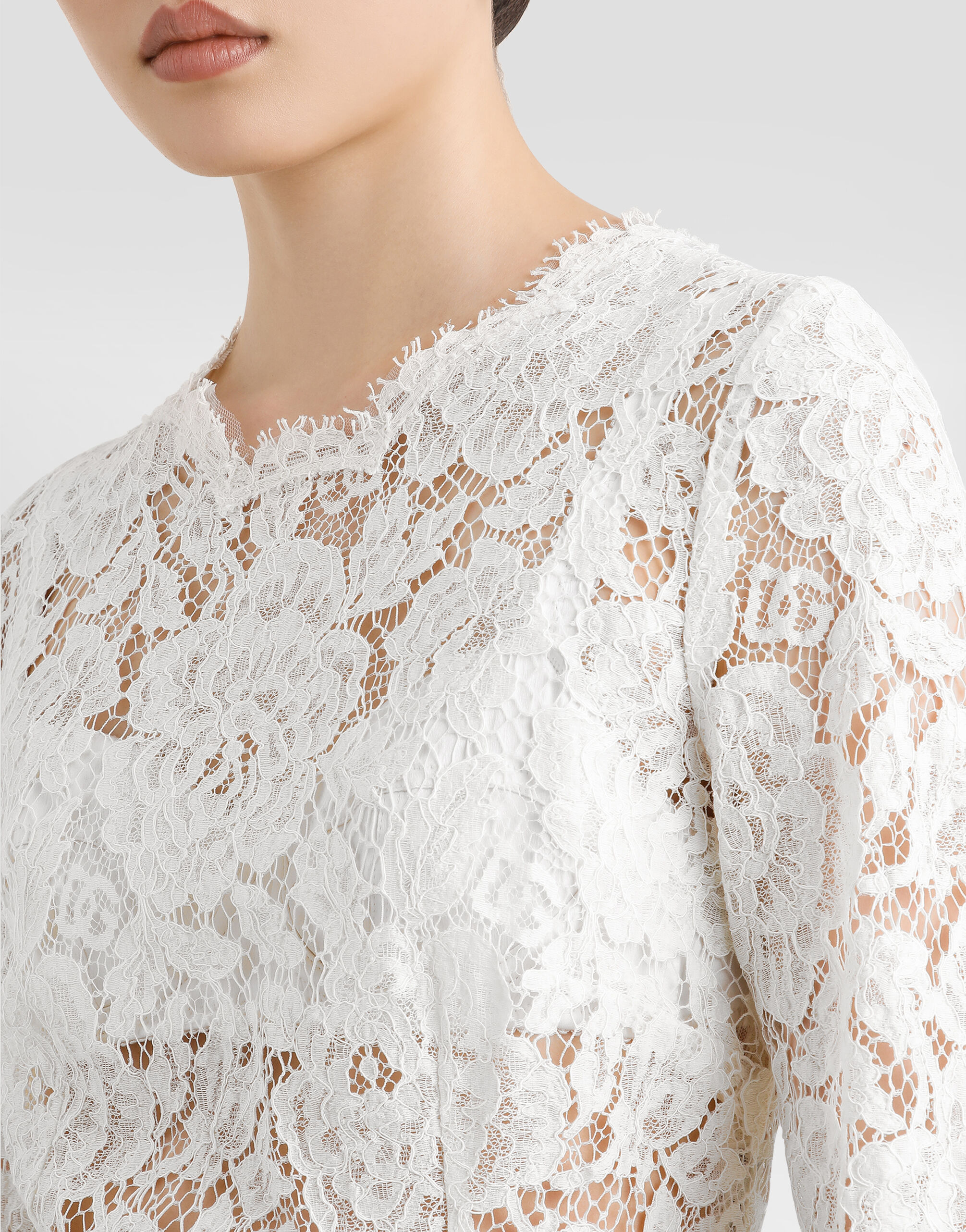 Long-sleeved branded stretch lace dress - 4