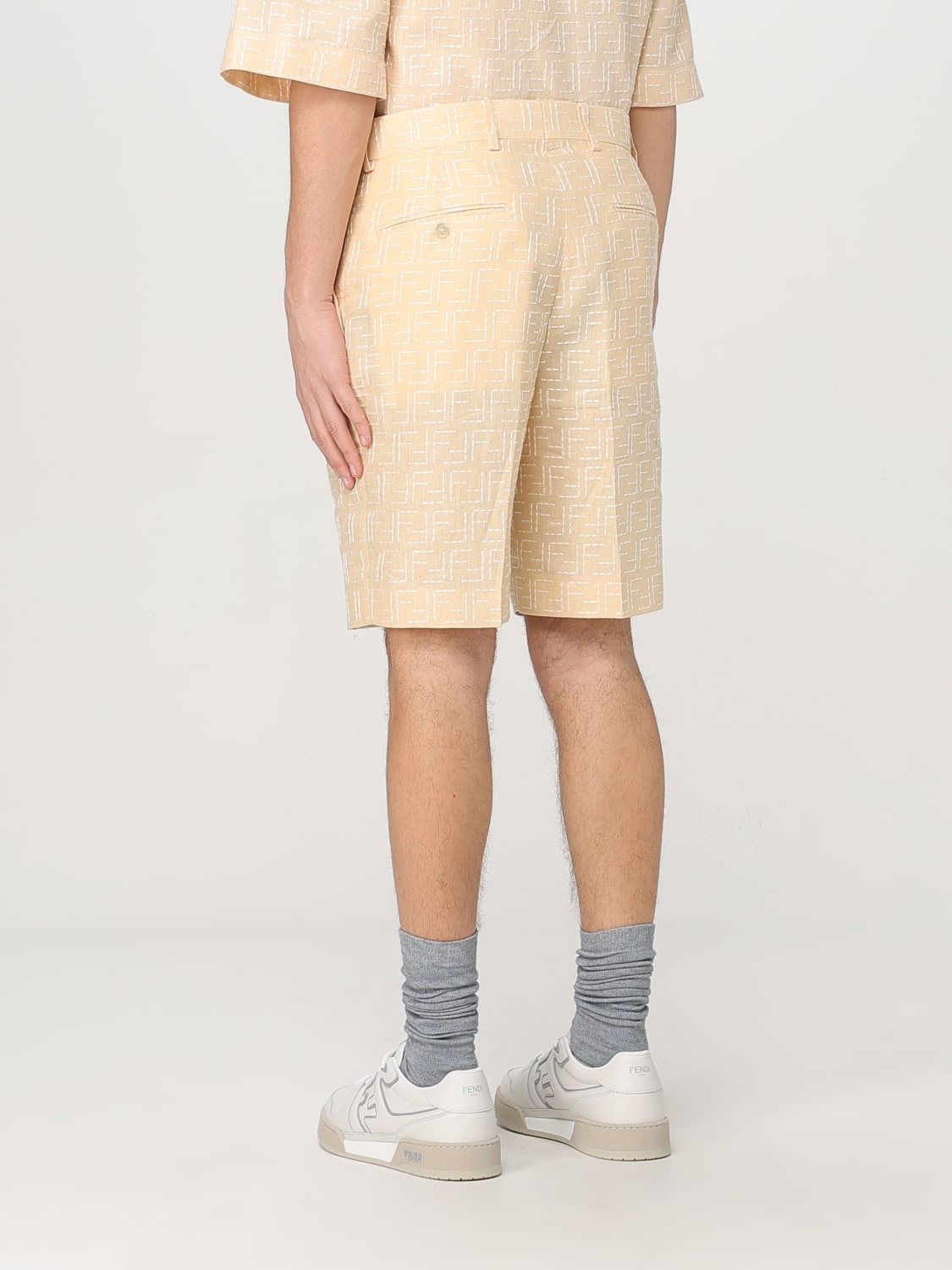 Short men Fendi - 3