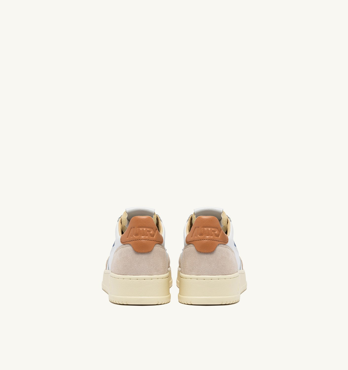 MEDALIST LOW SNEAKERS IN WHITE AND SANDSTORM LEATHER SUEDE - 3