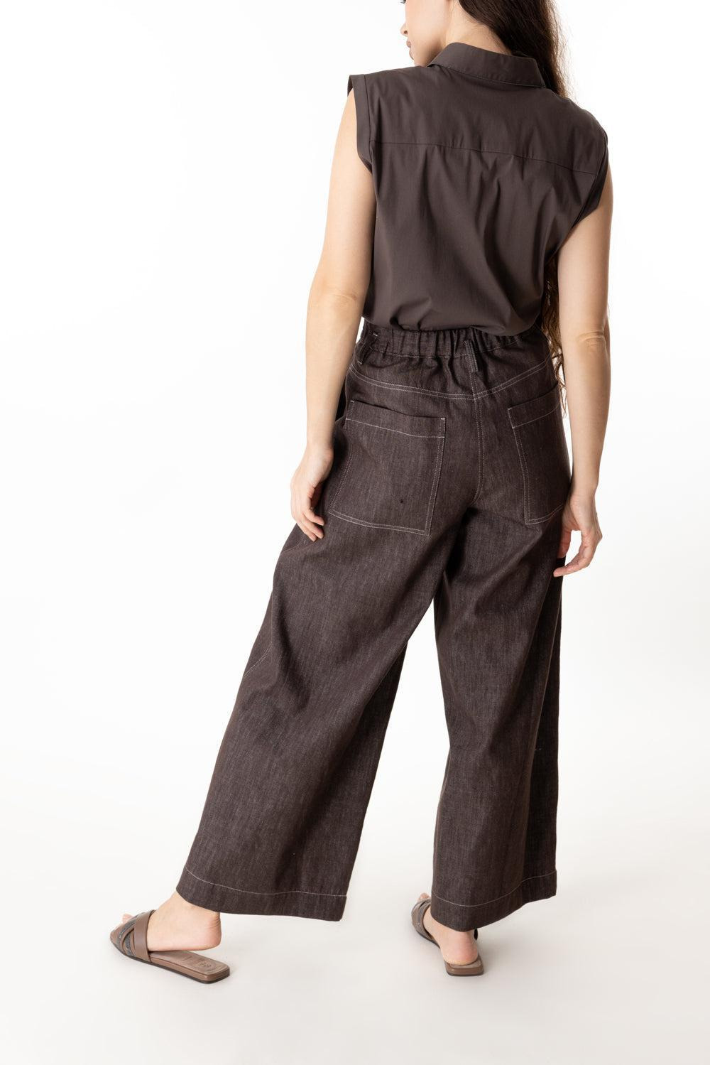 Shiny Trim Sleeveless Shirt - Chocolate - 4