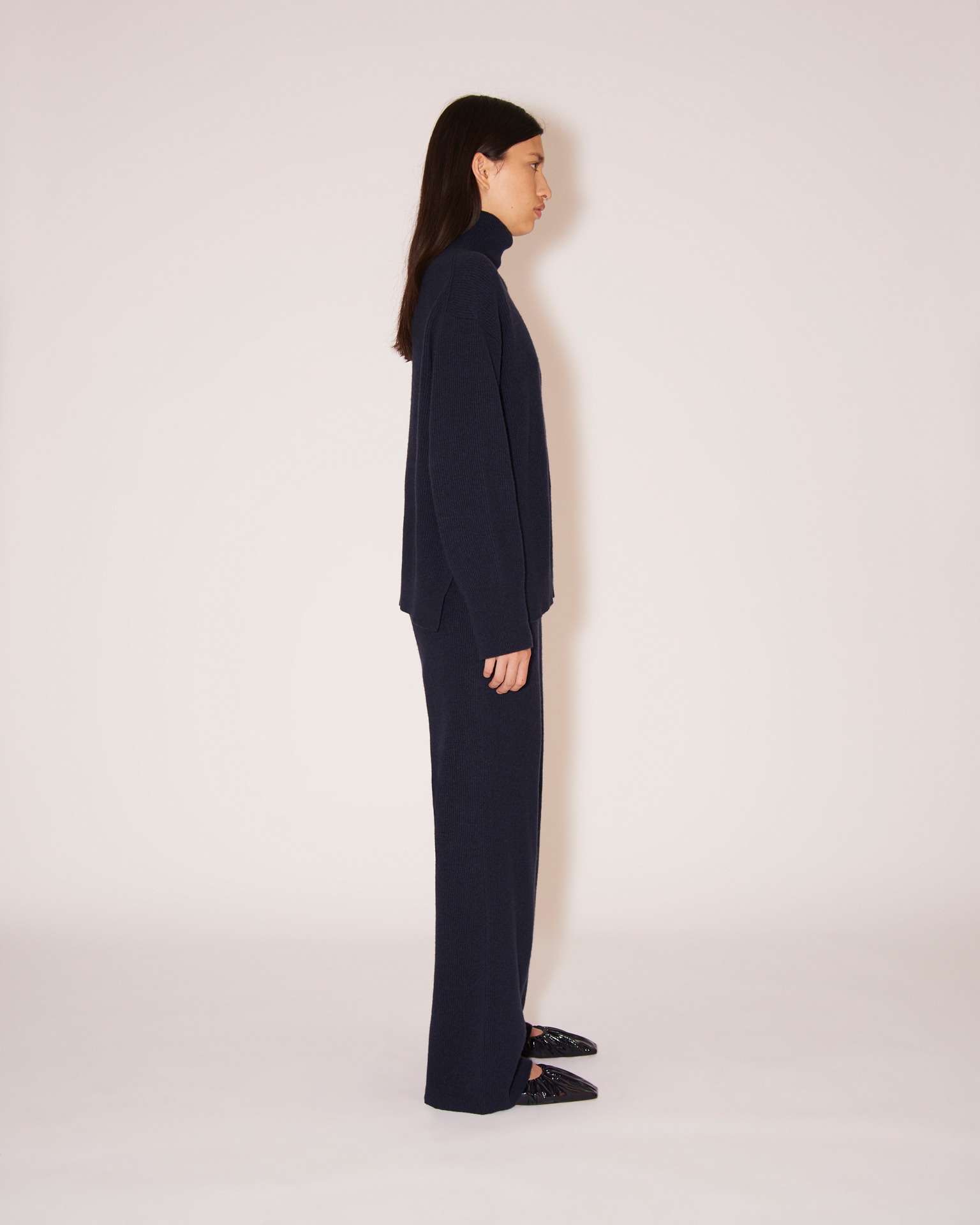 ONI - Knitted straight-leg pants - Navy - 4