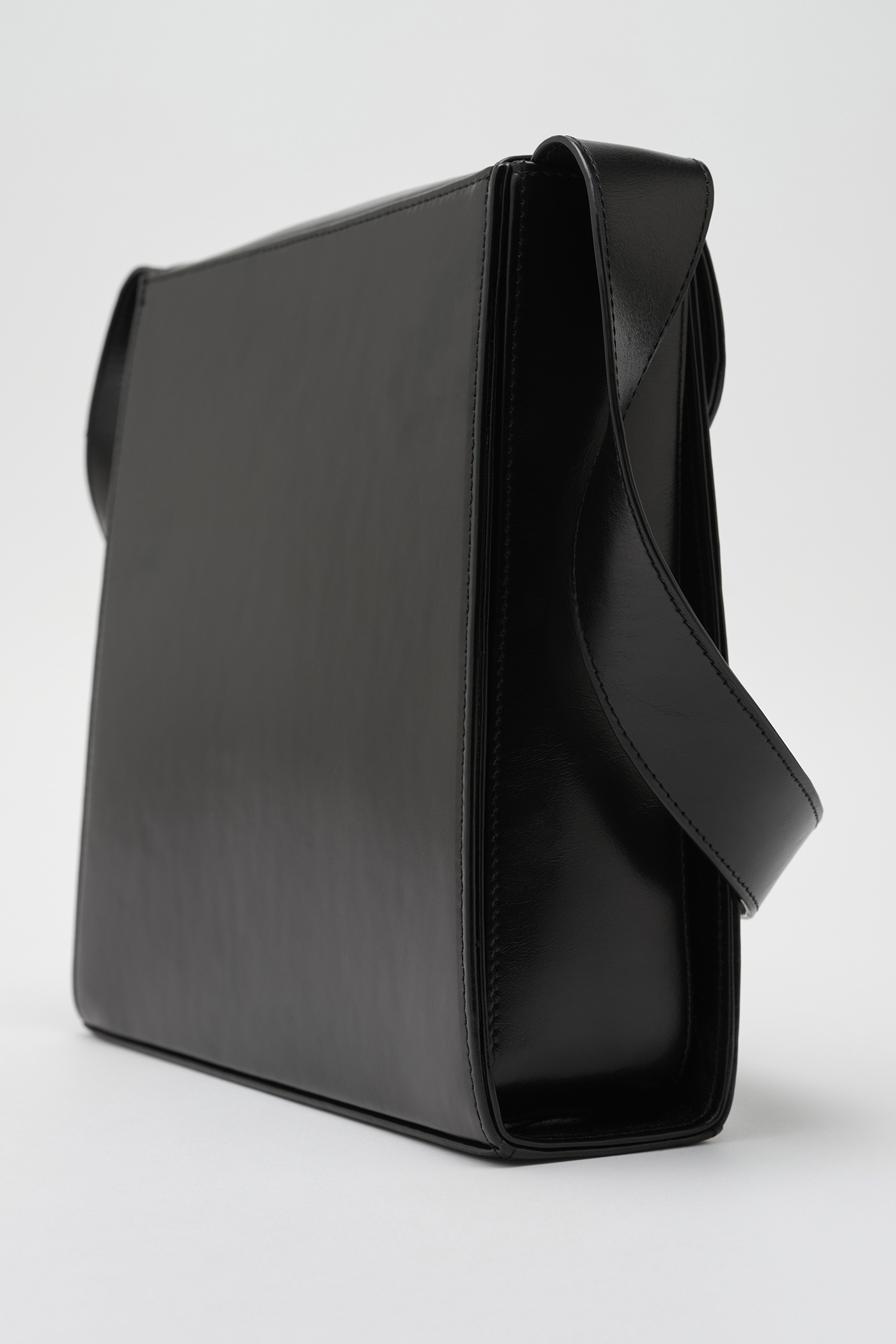 Extended Bag Aamon Black Leather - 5