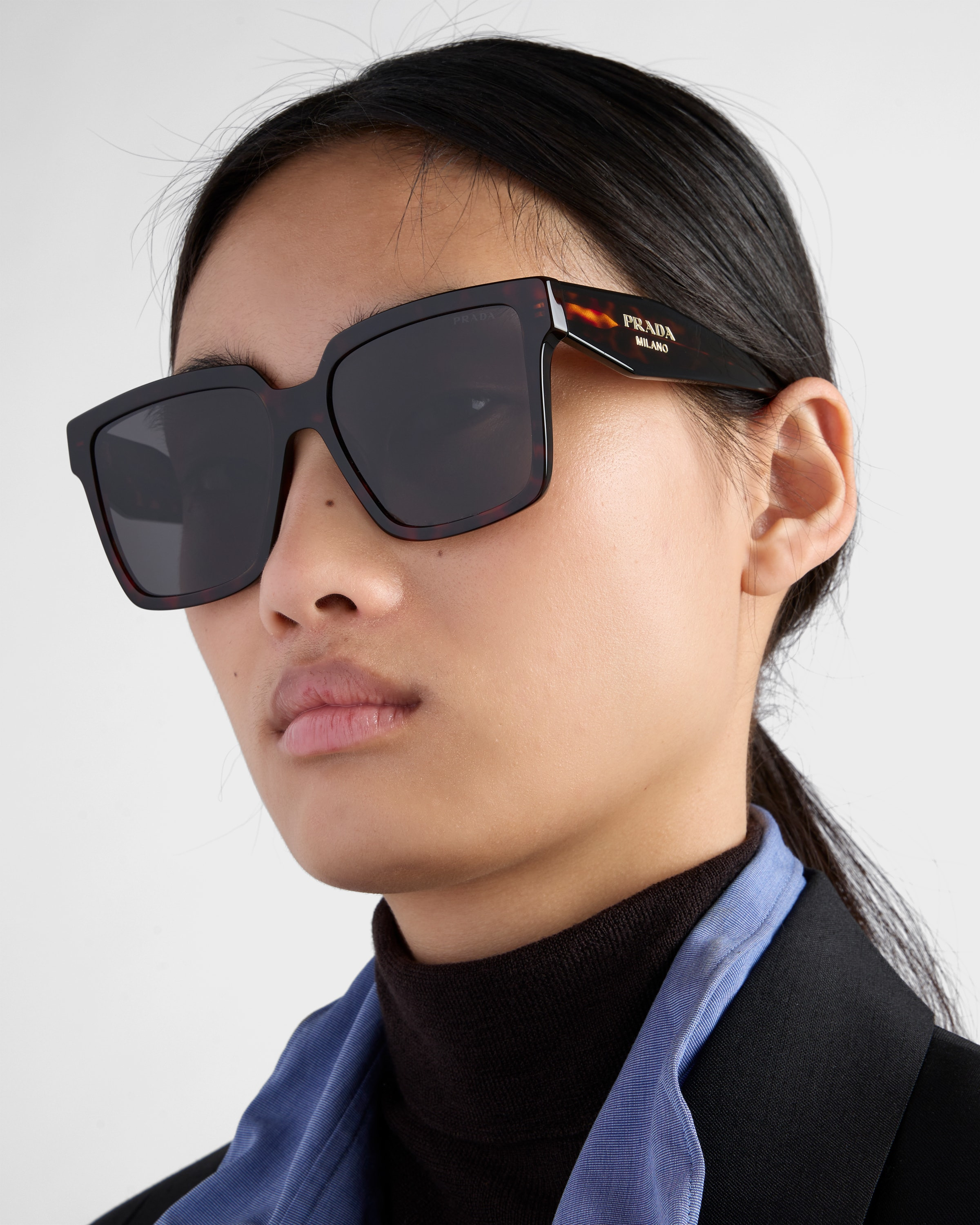 Sunglasses with Prada logo - 2