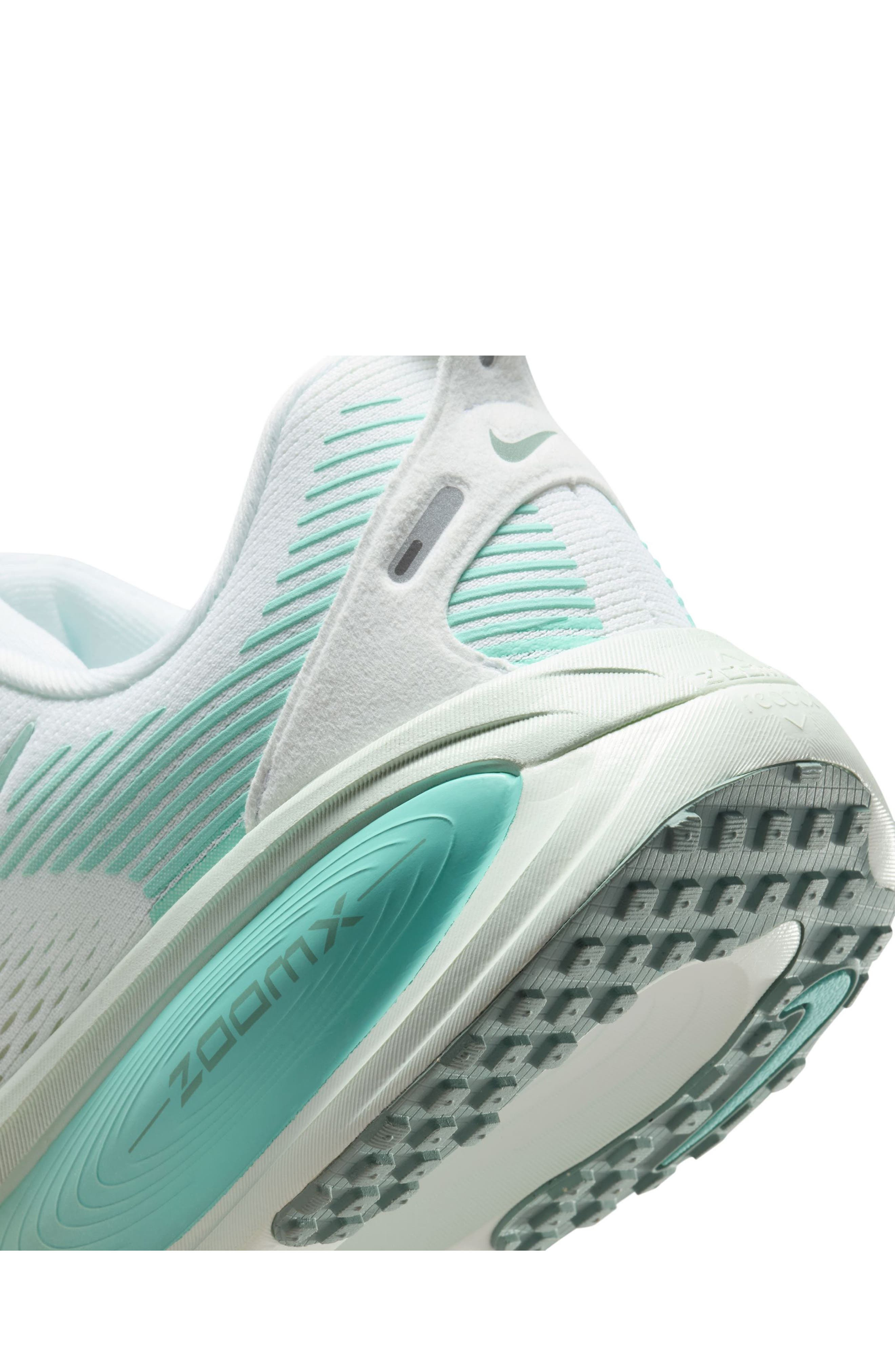 Nike Vomero 18 Running Shoe in White/Cannon/Mint Foam at Nordstrom - 9