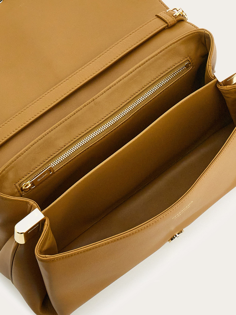 Front flap crossbody bag (M) 6