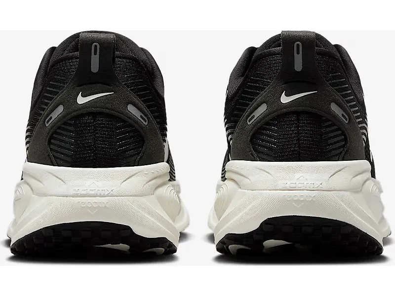 Nike Vomero 18 - 5