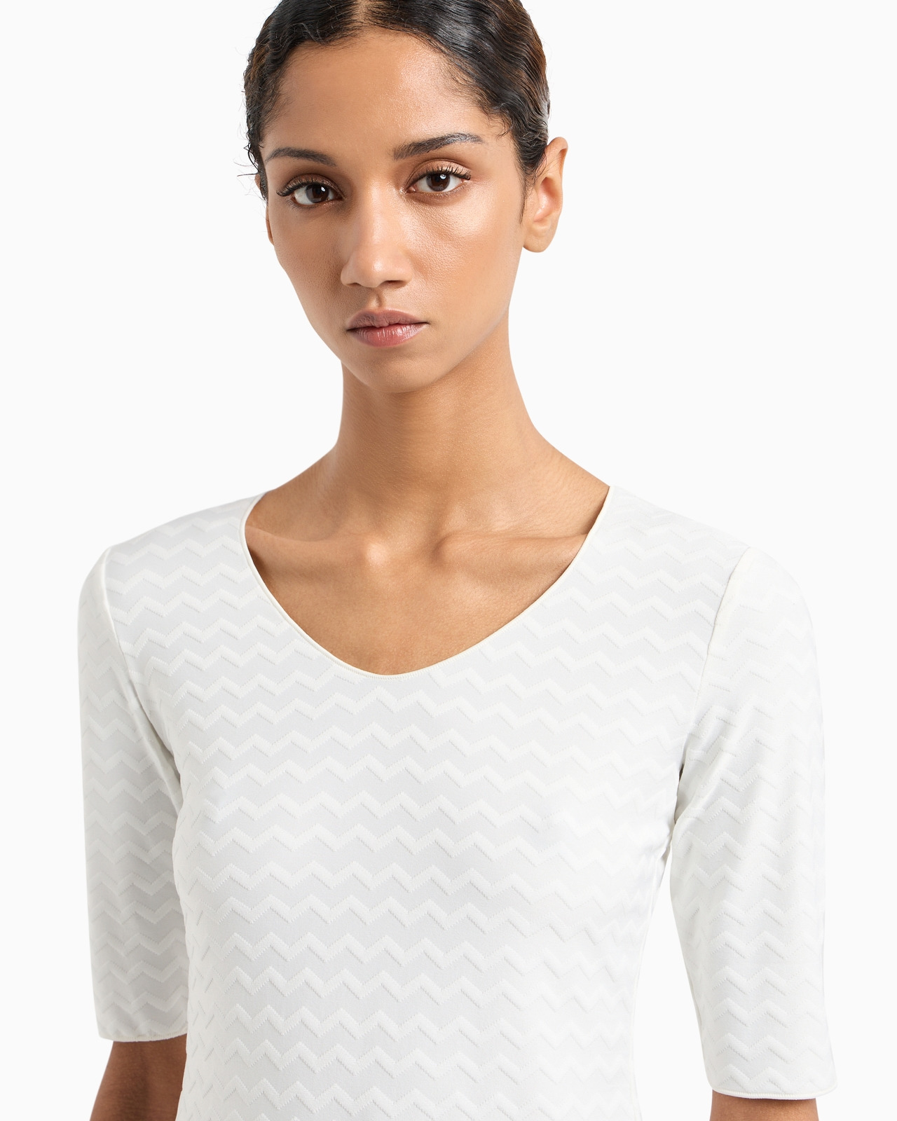 TWO-WAY STRETCH JACQUARD MOTIF NYLON-JERSEY V-NECK JUMPER - 5