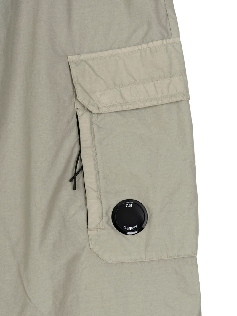 Lens-detail cargo pants 3