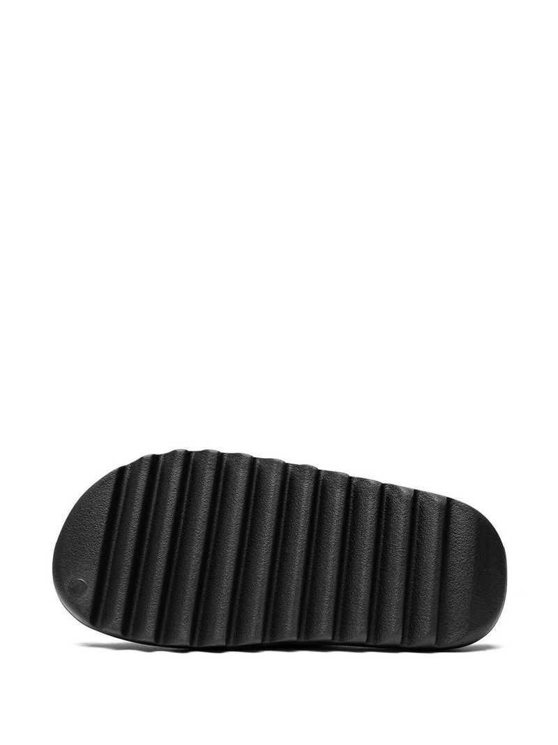 Yeezy "Onyx" slides 4