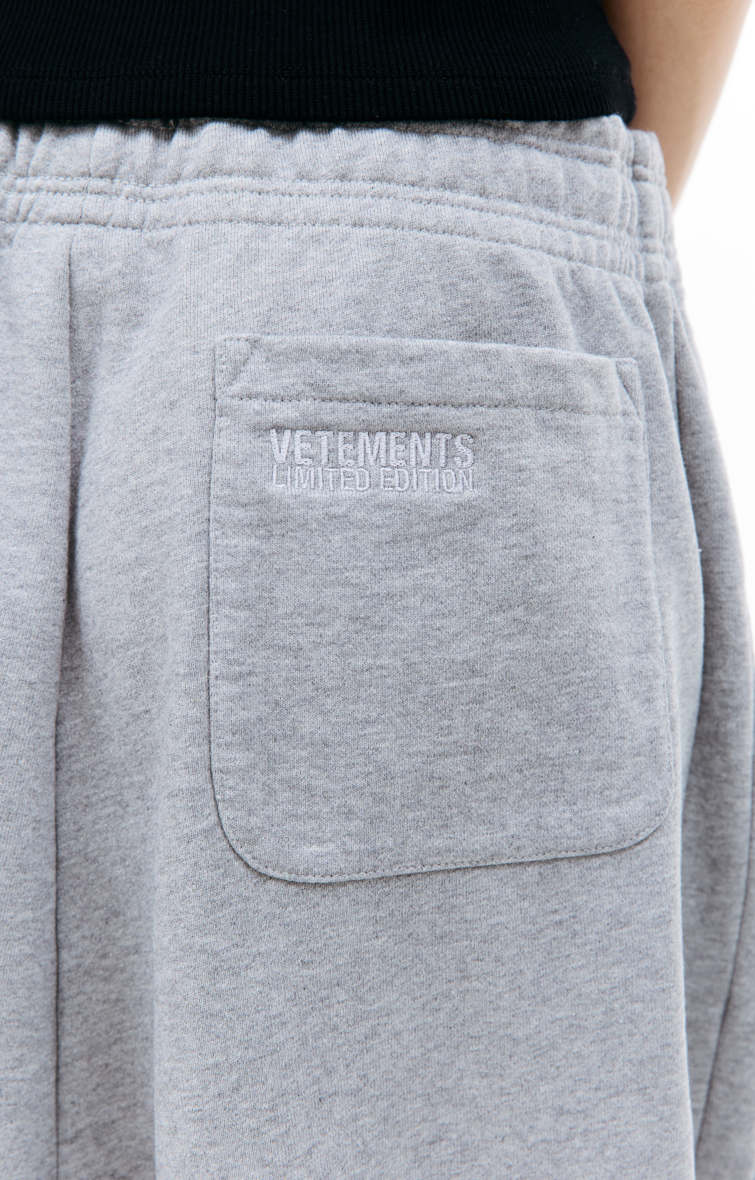 GREY EMBROIDERED SWEATPANTS - 4