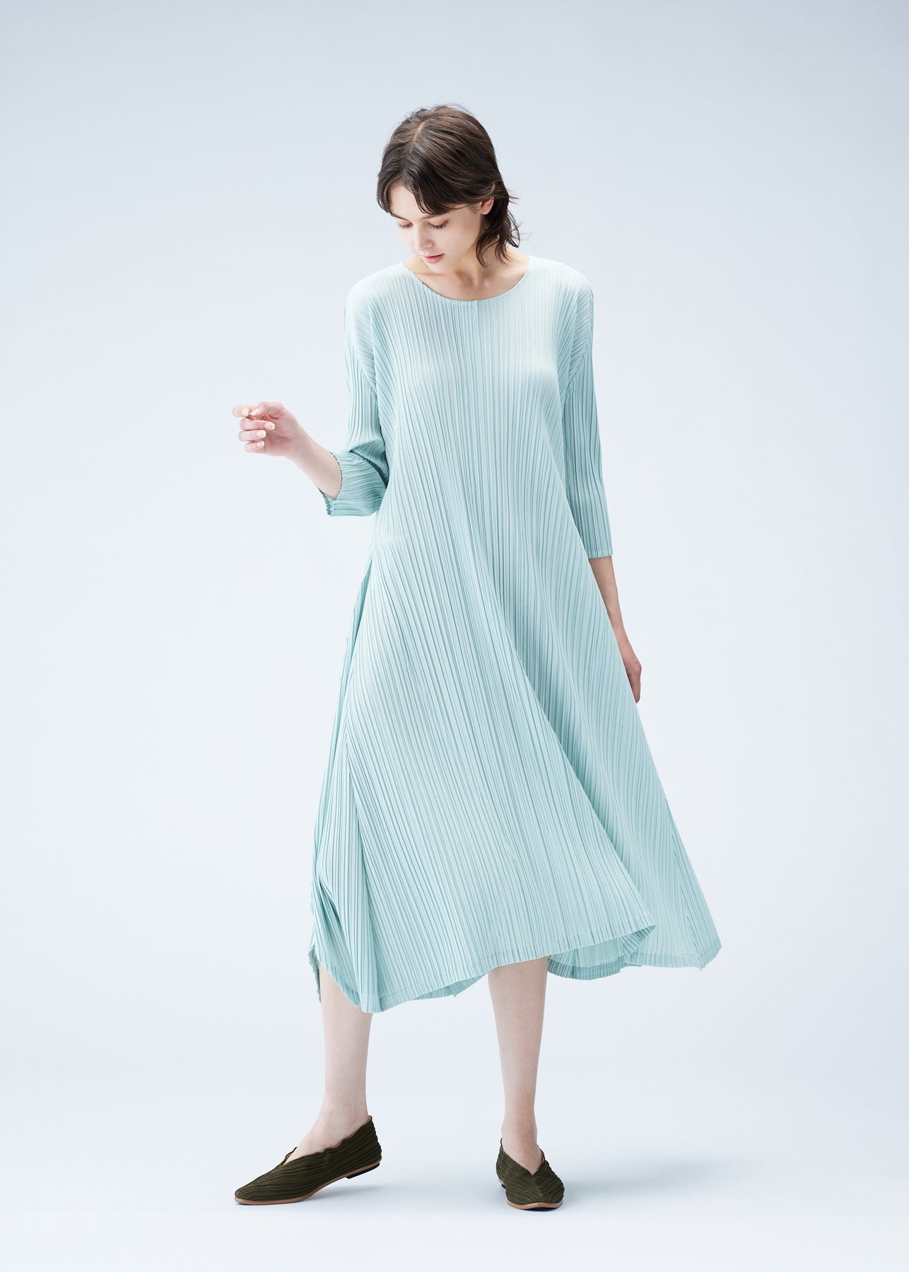 MELLOW PLEATS DRESS - 5