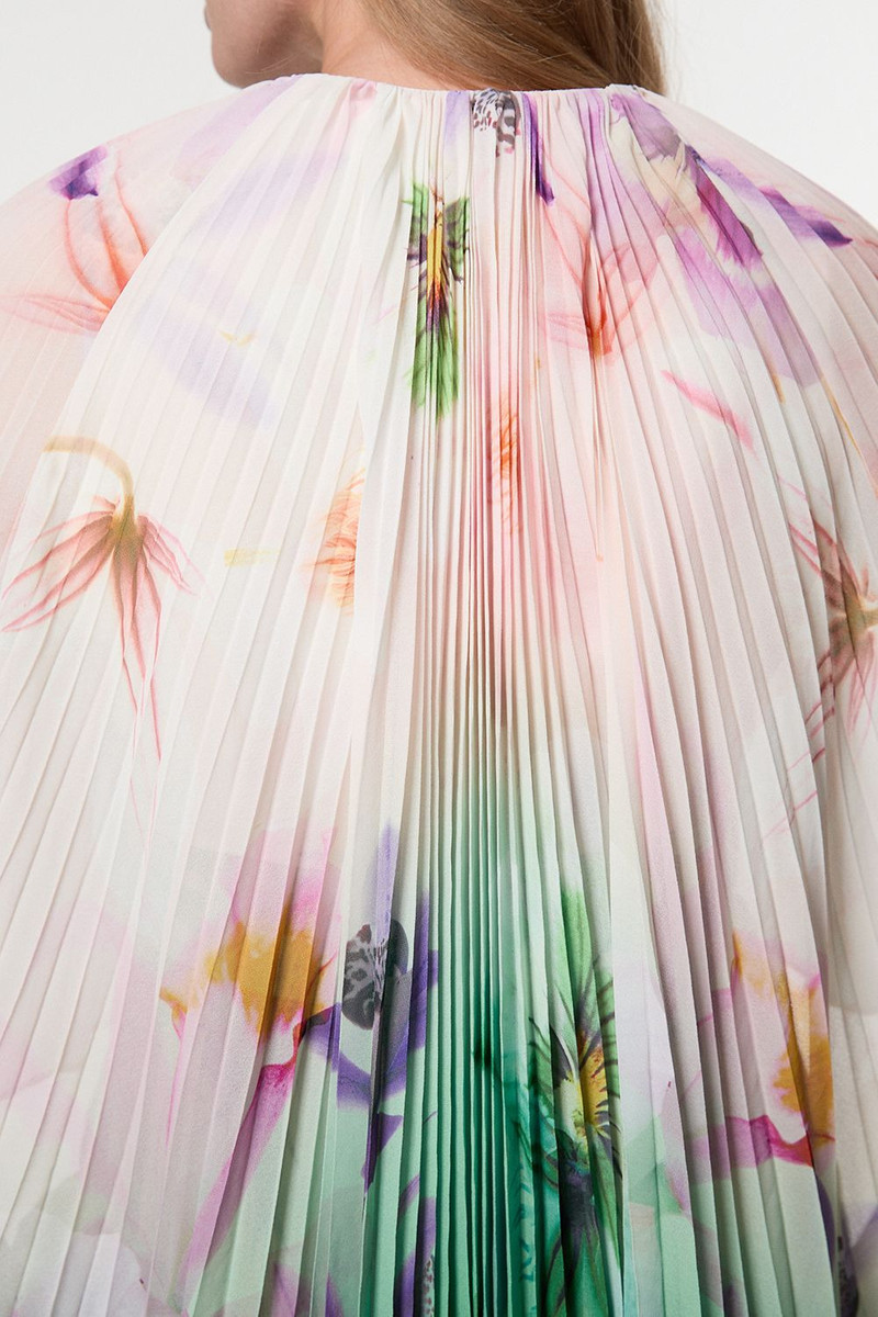 Pleated Floral Cape Sleeve Plunge Neck Woven Top 3