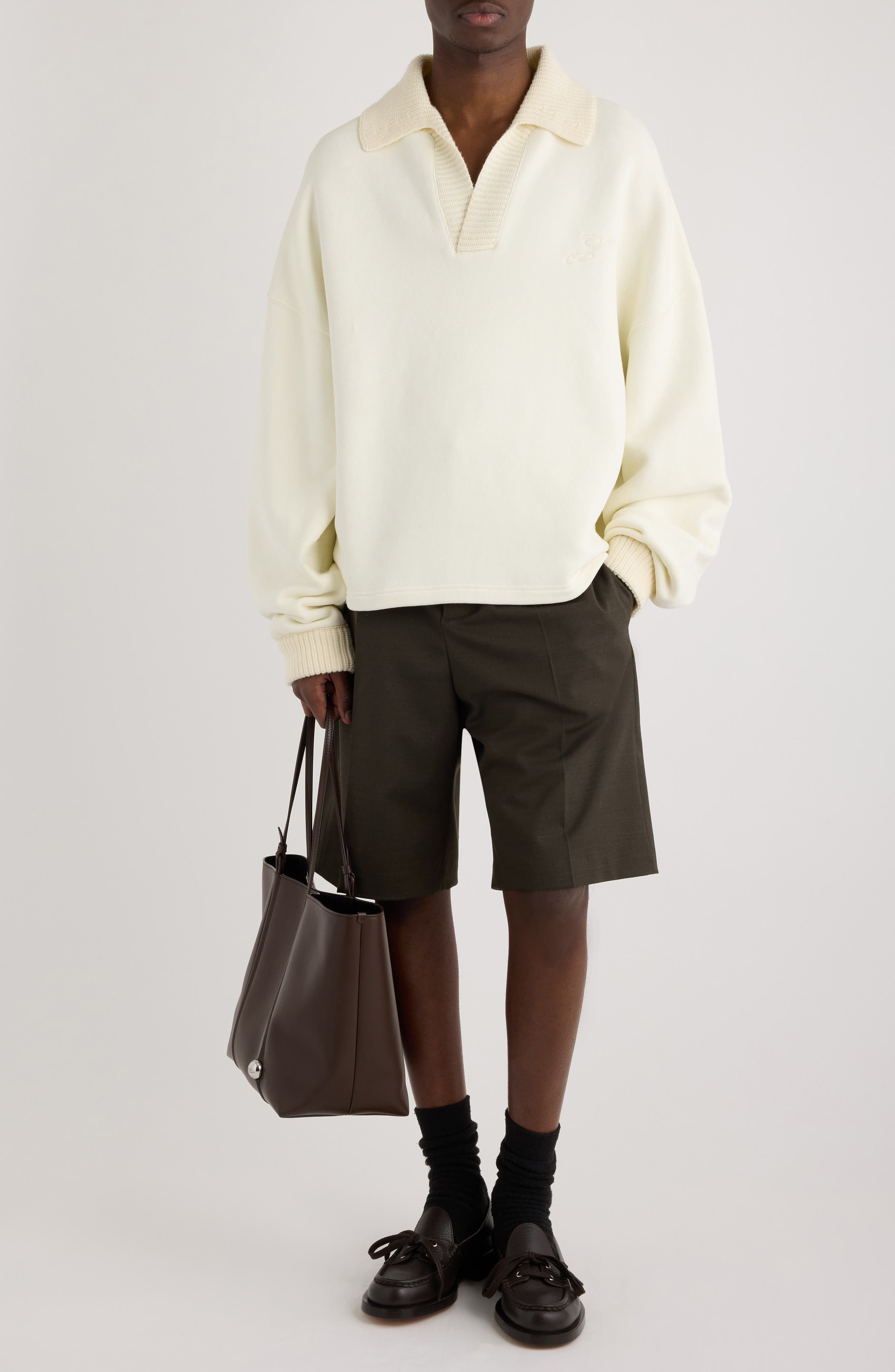 Jacquemus Le Short Ovalu Pleated Stretch Virgin Wool Shorts in Dark Khaki at Nordstrom - 2