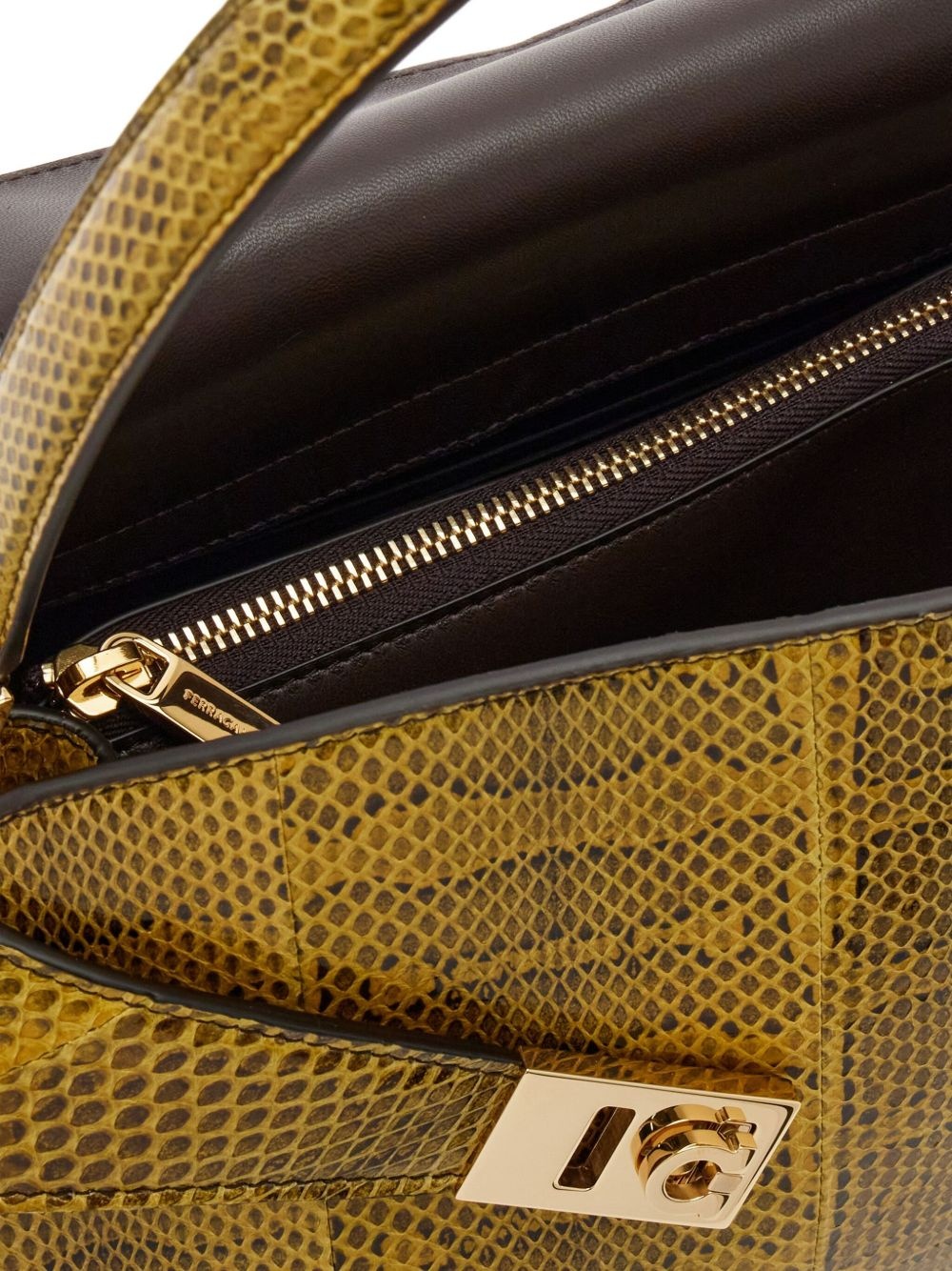 Hug shoulder bag - 4