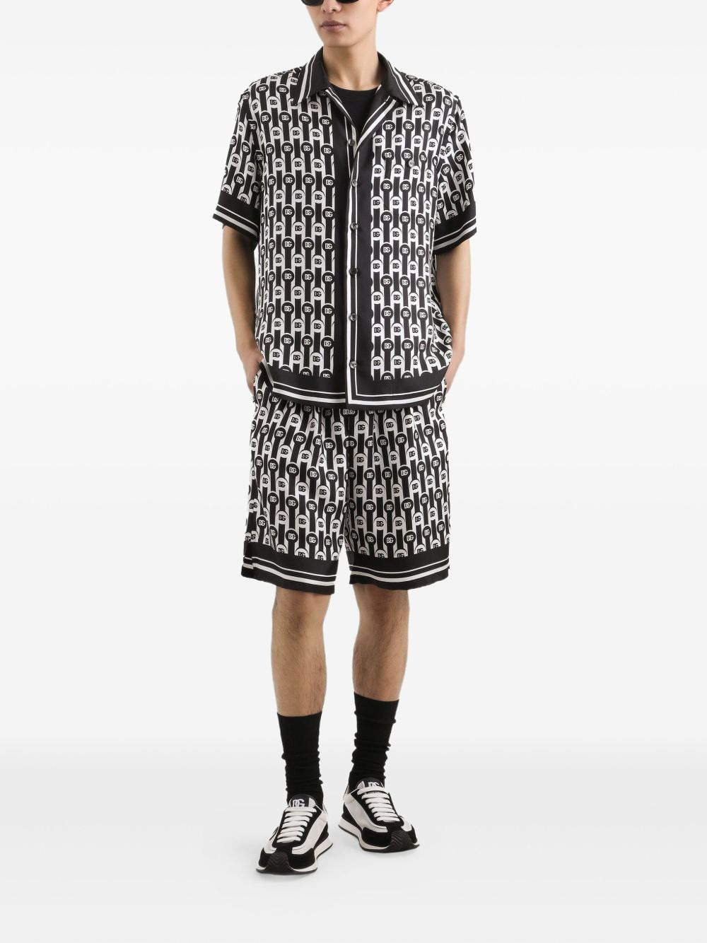 logo-print patterned shorts - 2