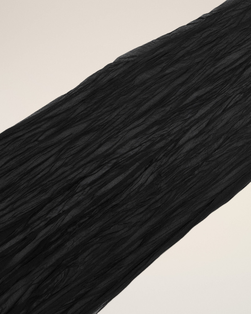 BLACK POLYESTER CRUMPLED GAVROCHE 4