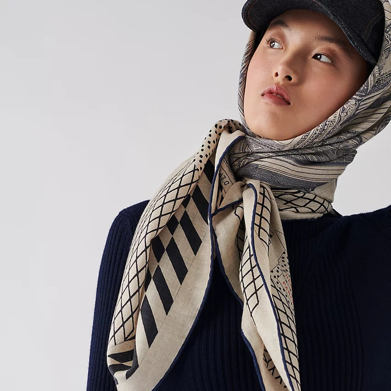 Hermès Grand Theatre Nouveau shawl 140 outlook