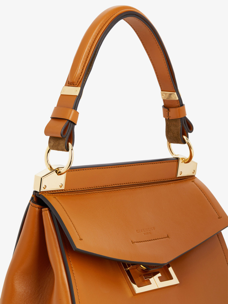 Small Mystic bag in soft leather 6