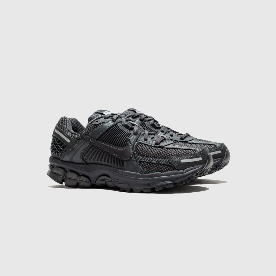 WMNS ZOOM VOMERO 5 "TRIPLE BLACK" - 2