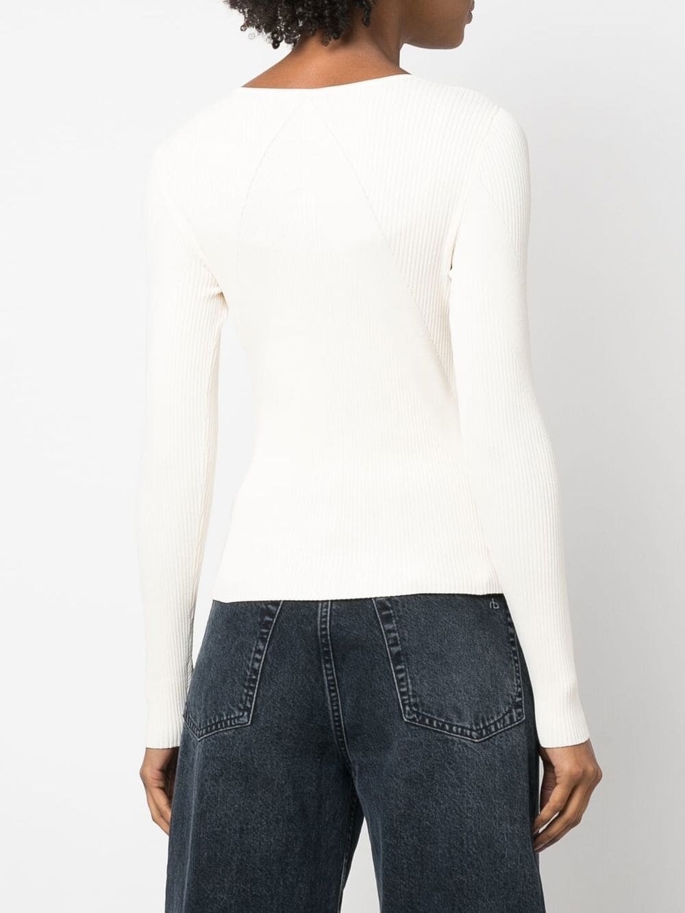 V-neck long-sleeved T-shirt - 4