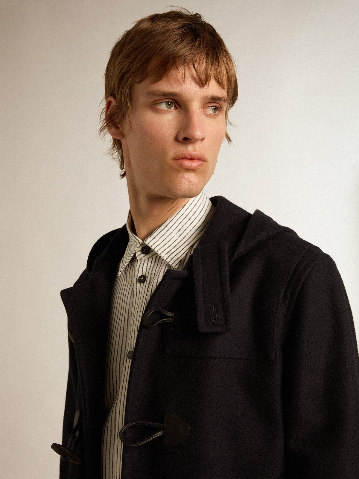Dark blue wool duffle coat with hood and toggle fastening - 2