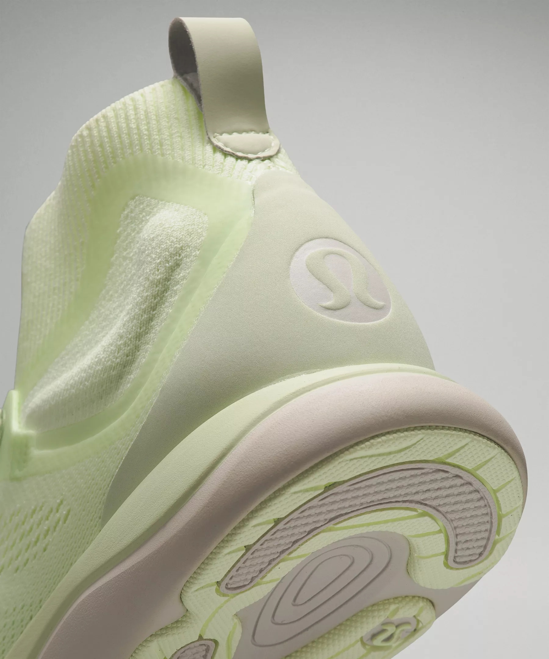 chargefeel Mid Women's Workout Shoe - 9