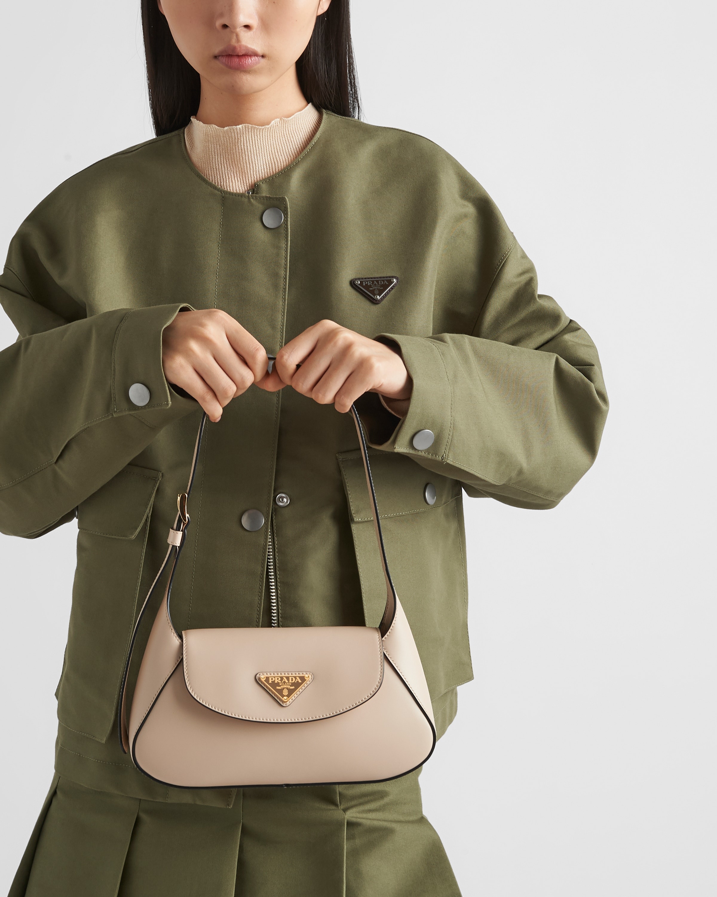 Small leather shoulder bag - 8