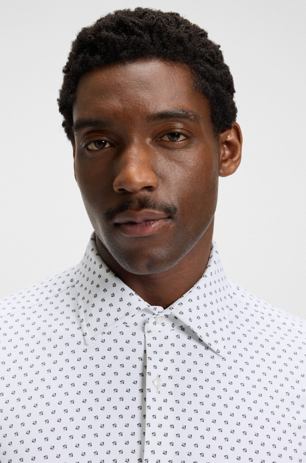 SLIM-FIT SHIRT IN ITALIAN-MADE PERFORMANCE-STRETCH FABRIC - 3