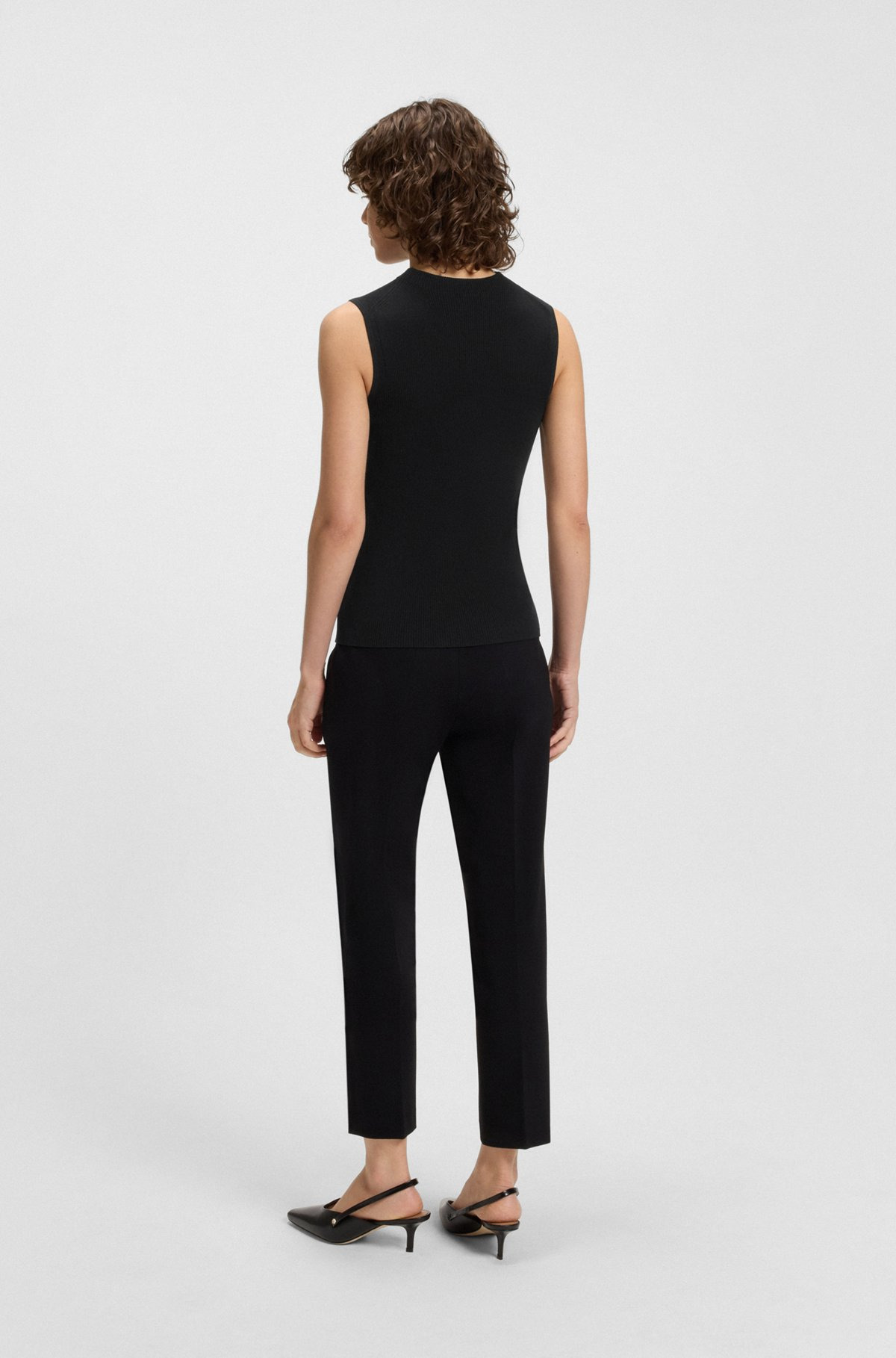 SLEEVELESS MOCK-NECK TOP IN RIBBED FABRIC - 4