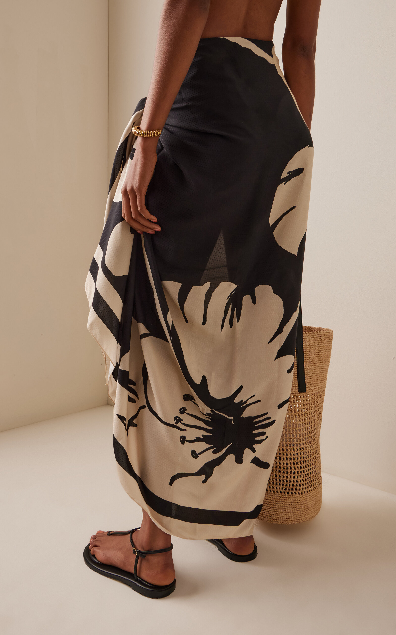 Delicate Astromelia Silk-Blend Shawl black - 4