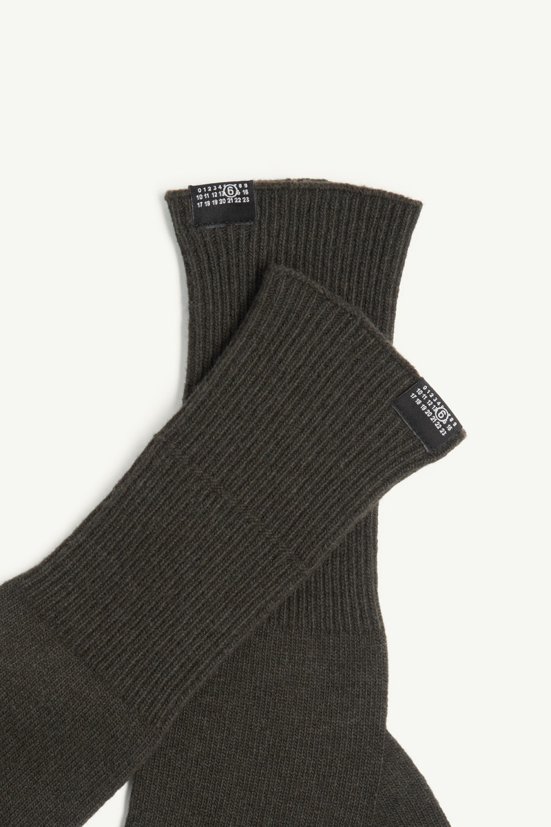 MM6 Maison Margiela Wool gloves outlook