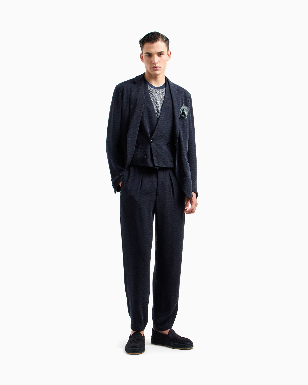 SINGLE-PLEAT TROUSERS IN A CHEVRON CUPRO AND VISCOSE - 2