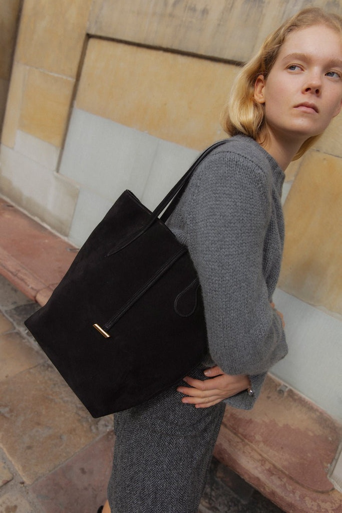 TALL SPROUT TOTE BLACK SUEDE - 2