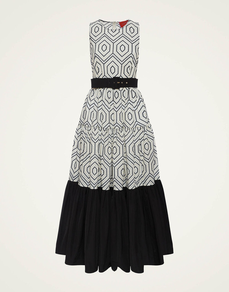 Sleeveless Big Dress 1