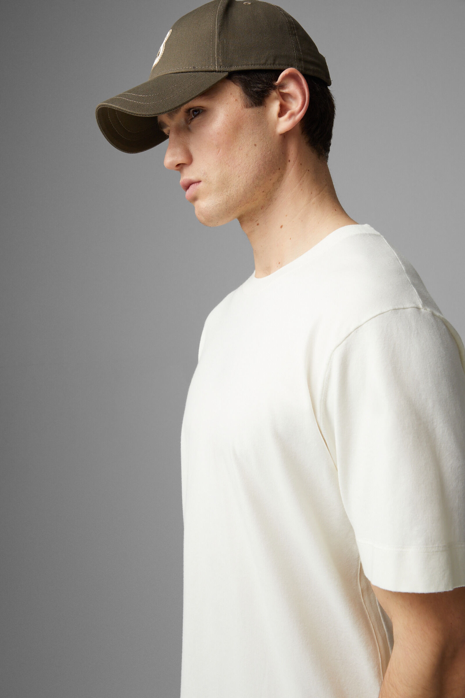 Simon T-shirt in Off-white - 4