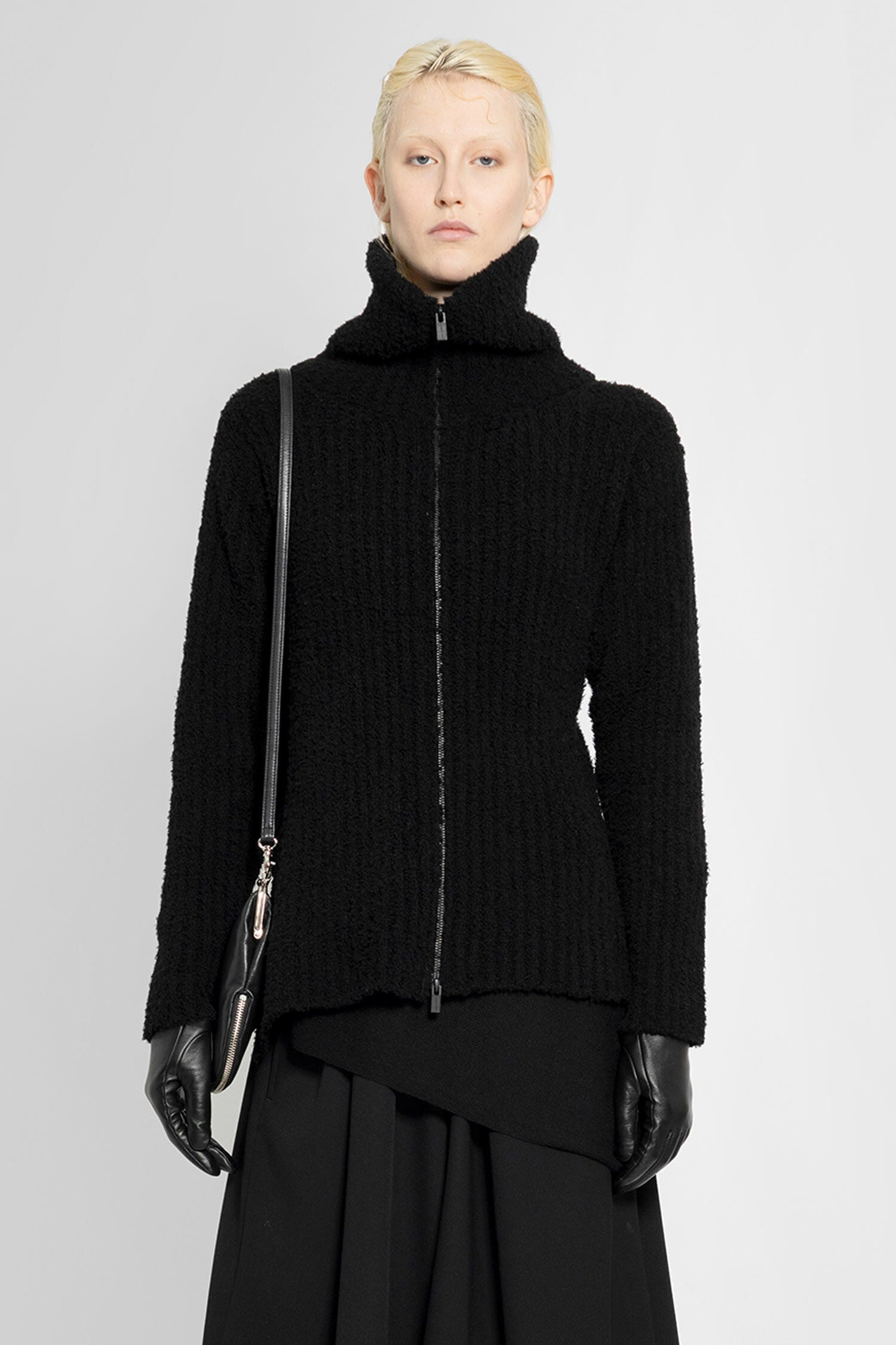 YOHJI YAMAMOTO WOMAN BLACK KNITWEAR - 1