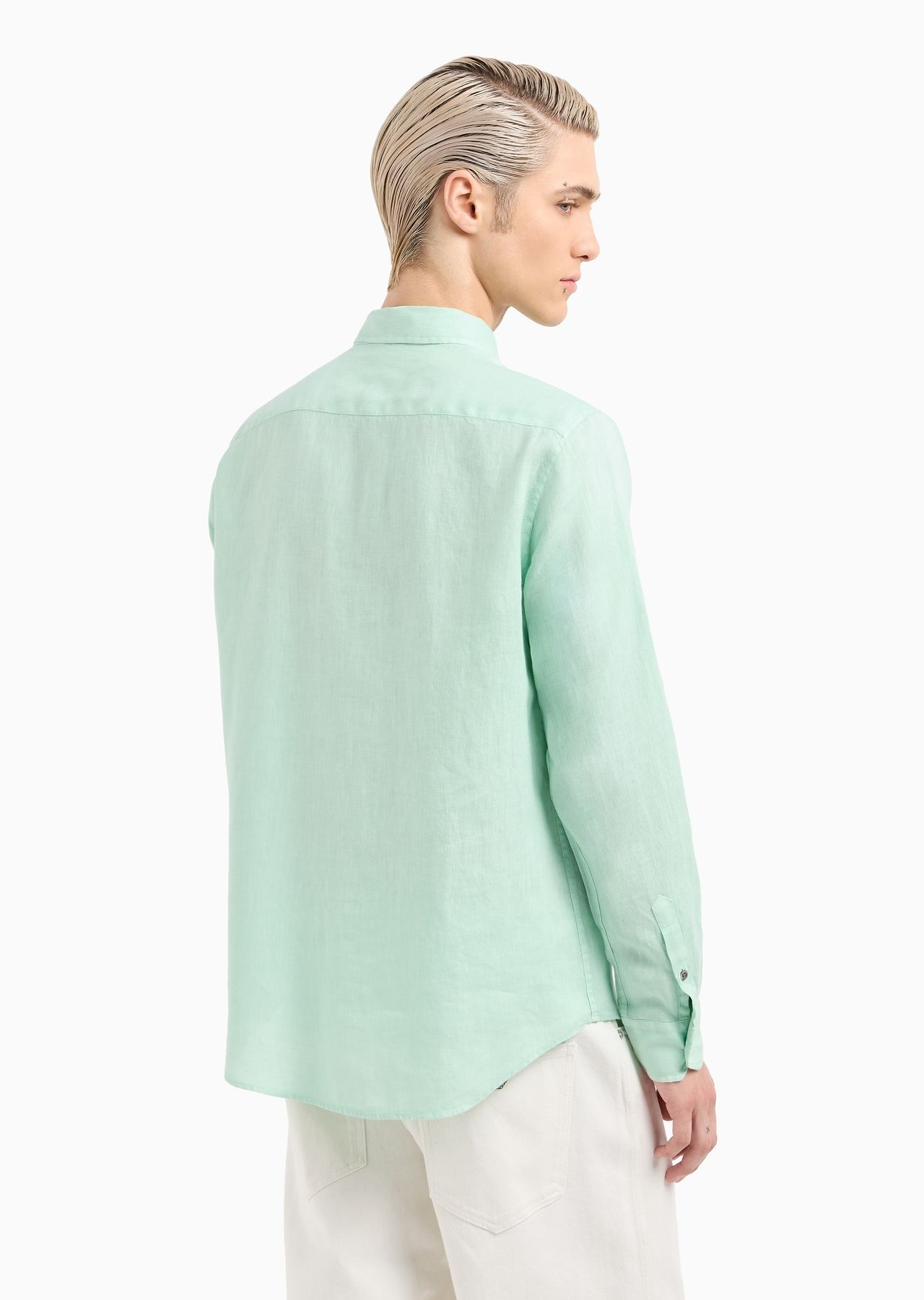 Garment-dyed linen shirt with French collar - 5