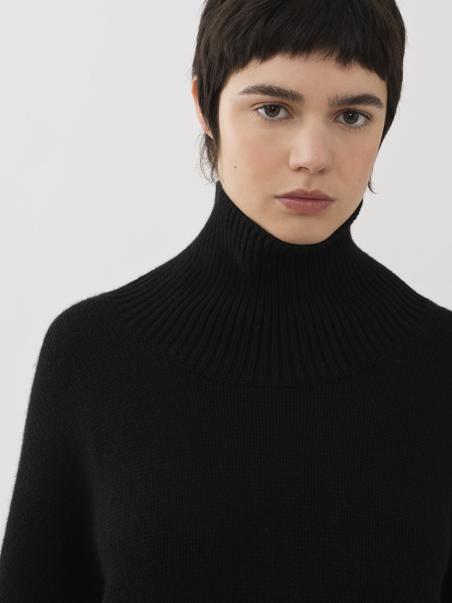 OVERSIZED HIGH-NECK SWEATER - 7