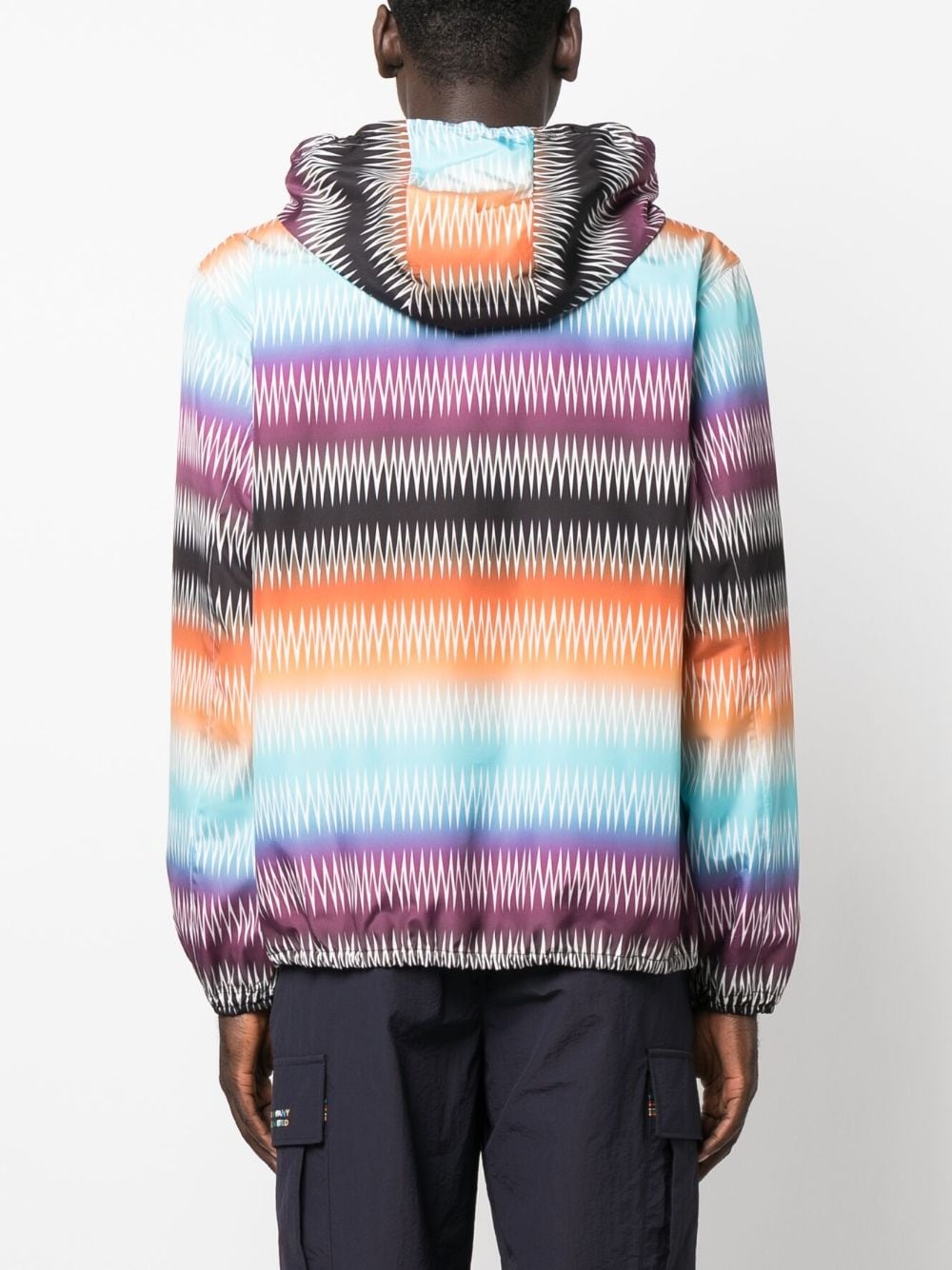 gradient zigzag-print hooded jacket - 4