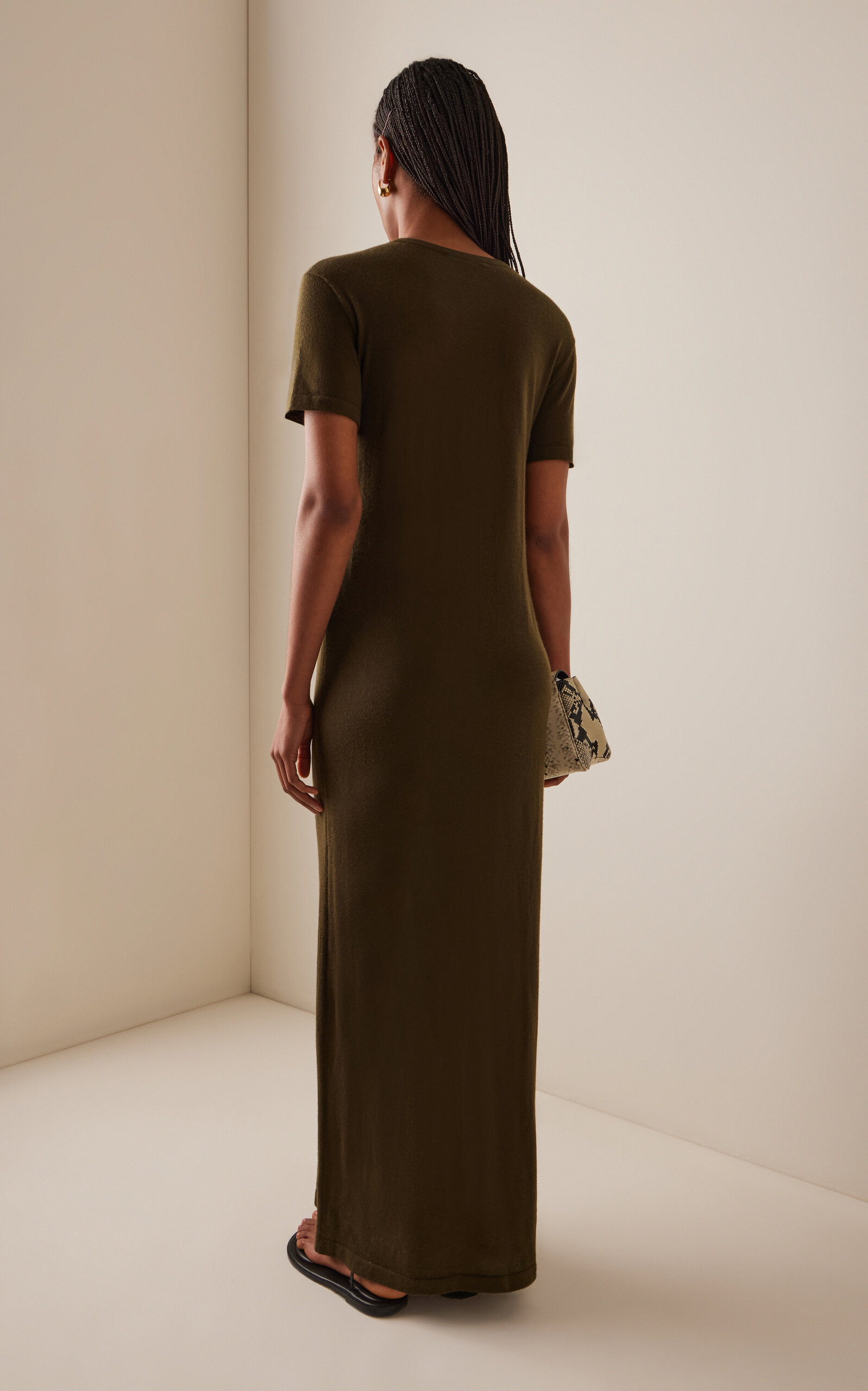Cashmere T-Shirt Dress olive - 4