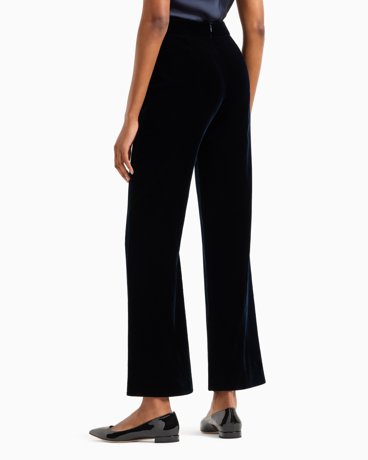 Cropped trousers in velvet - 3