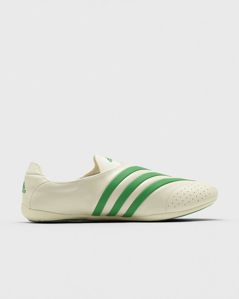 adidas x Pharrell Williams YOGA VARIO outlook